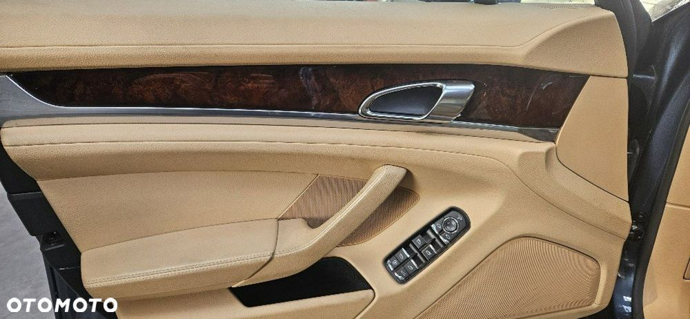 Porsche Panamera - 20