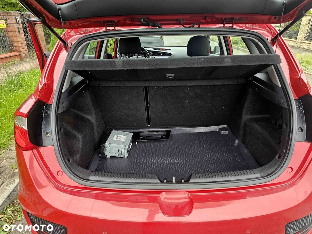 Kia Ceed 1.6 CRDi 136 ISG Platinum Edition - 16
