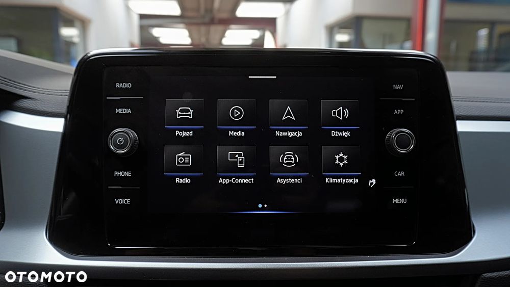 Volkswagen T-Roc ver-1-5-tsi-life - 22
