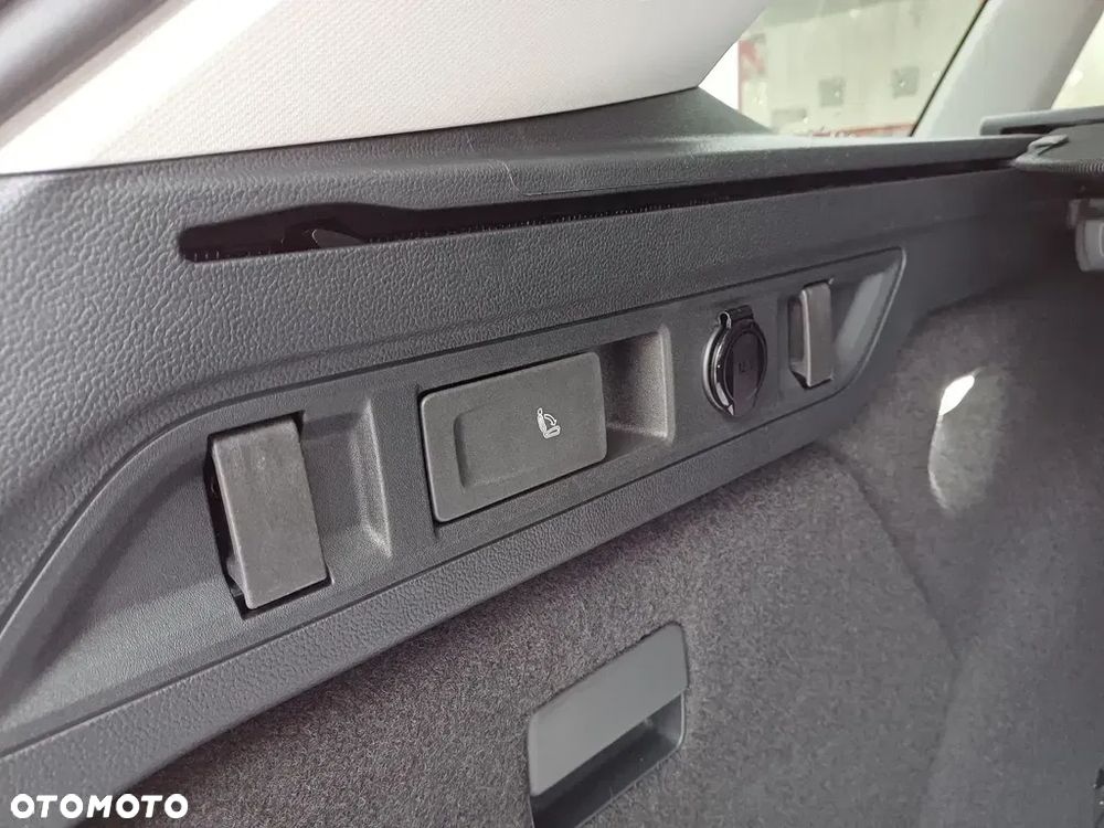 Skoda Superb 2.0 TDI SCR 4x4 L&K DSG - 29