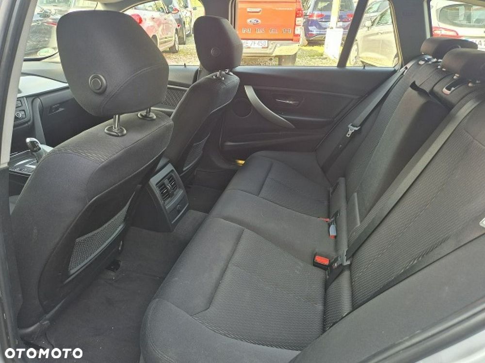 BMW Seria 3 - 21