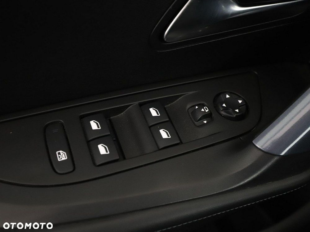 Peugeot 2008 Allure - 36