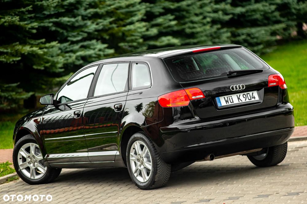 Audi A3 Sportback 1.6 Ambiente - 17