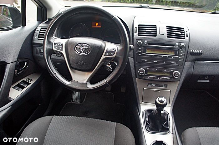Toyota Avensis 1.8 Life - 6