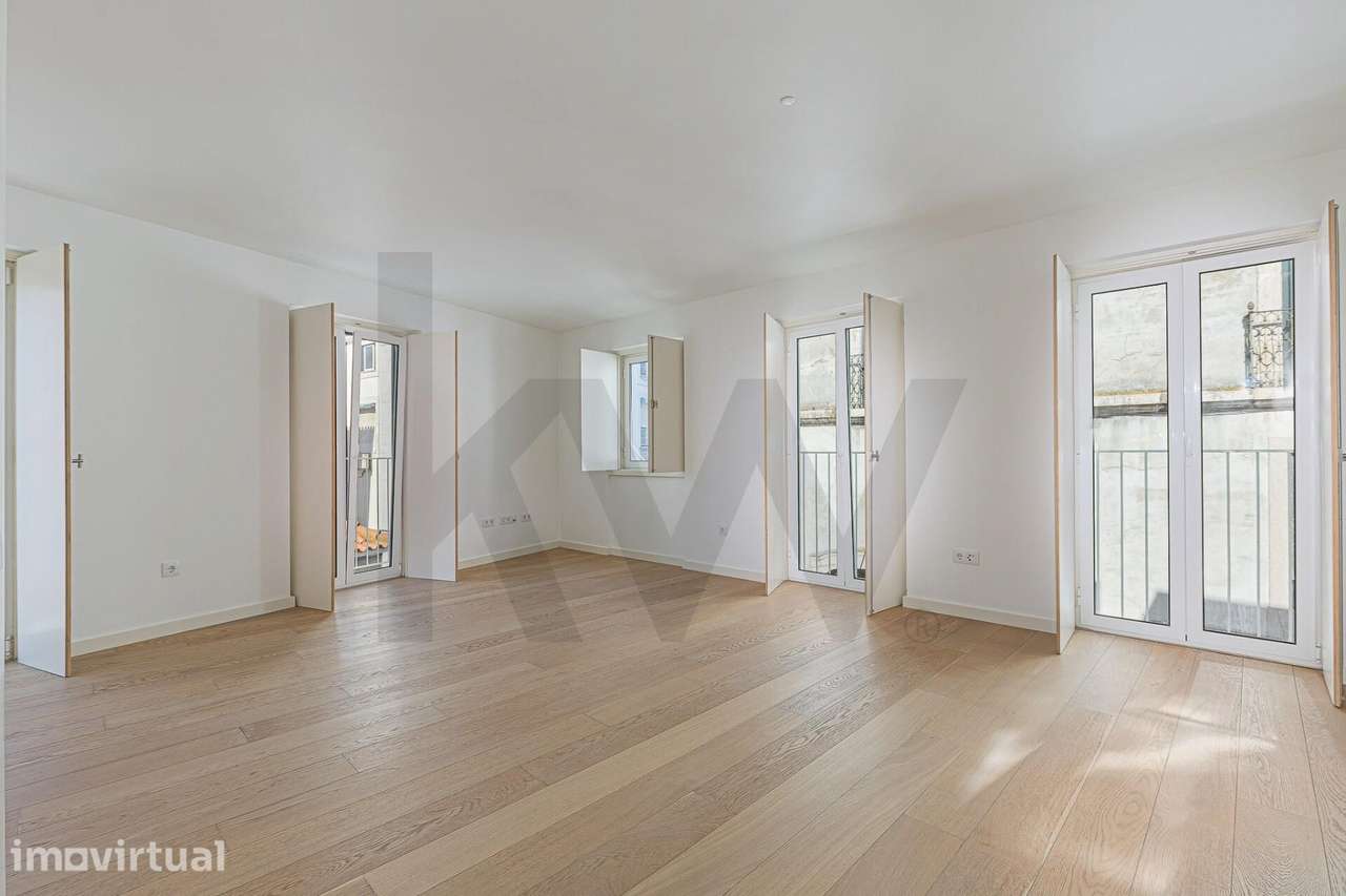 Elegante Apartamento Duplex T2 com Suite e Varandim em Lisboa - Grande imagem: 3/51