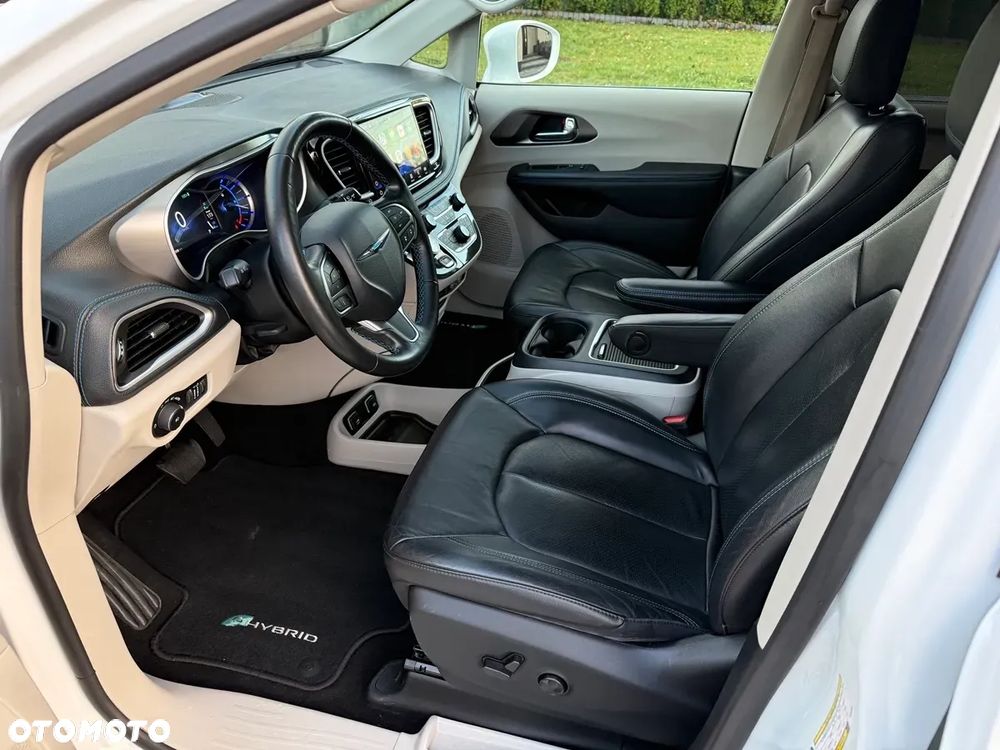 Chrysler Pacifica - 19