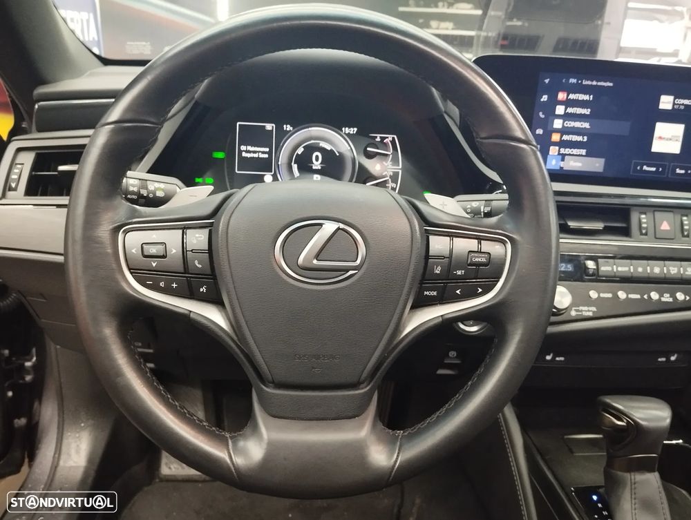 Lexus ES 300h F Sport - 19