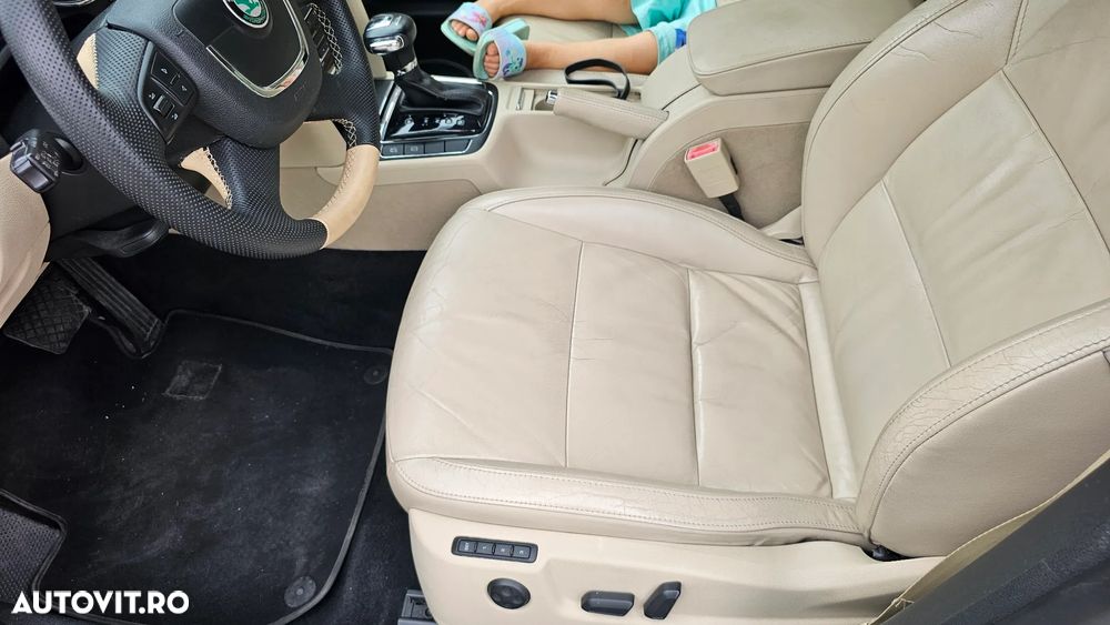 Skoda Superb Combi 2.0 TDI Elegance DSG - 6