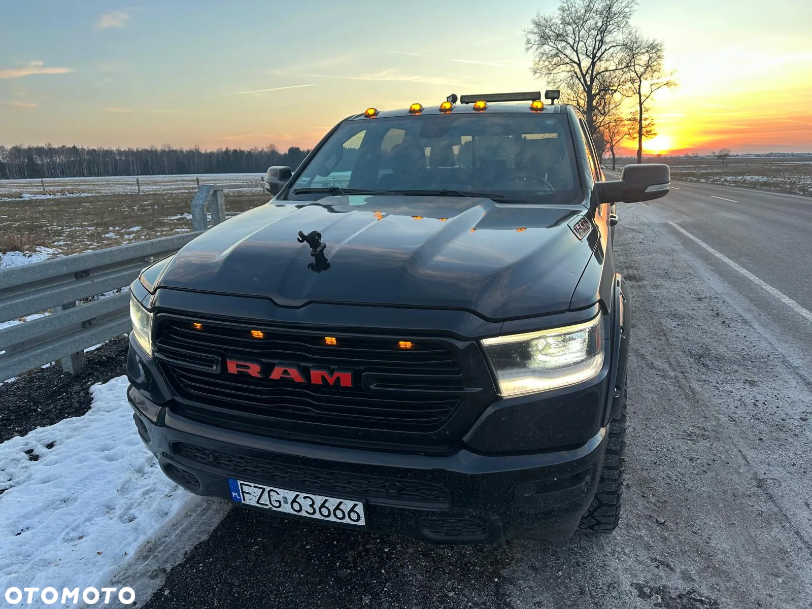 Dodge RAM 1500 5.7 4x4 - 10