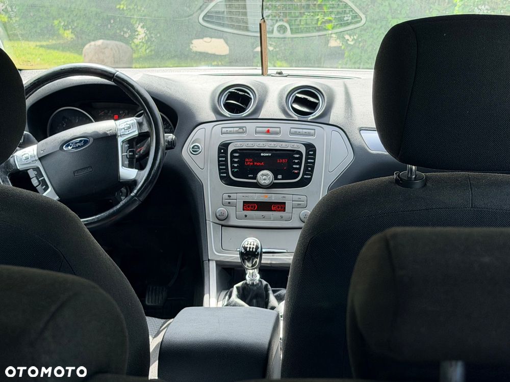 Ford Mondeo 2.0 TDCi Titanium - 10