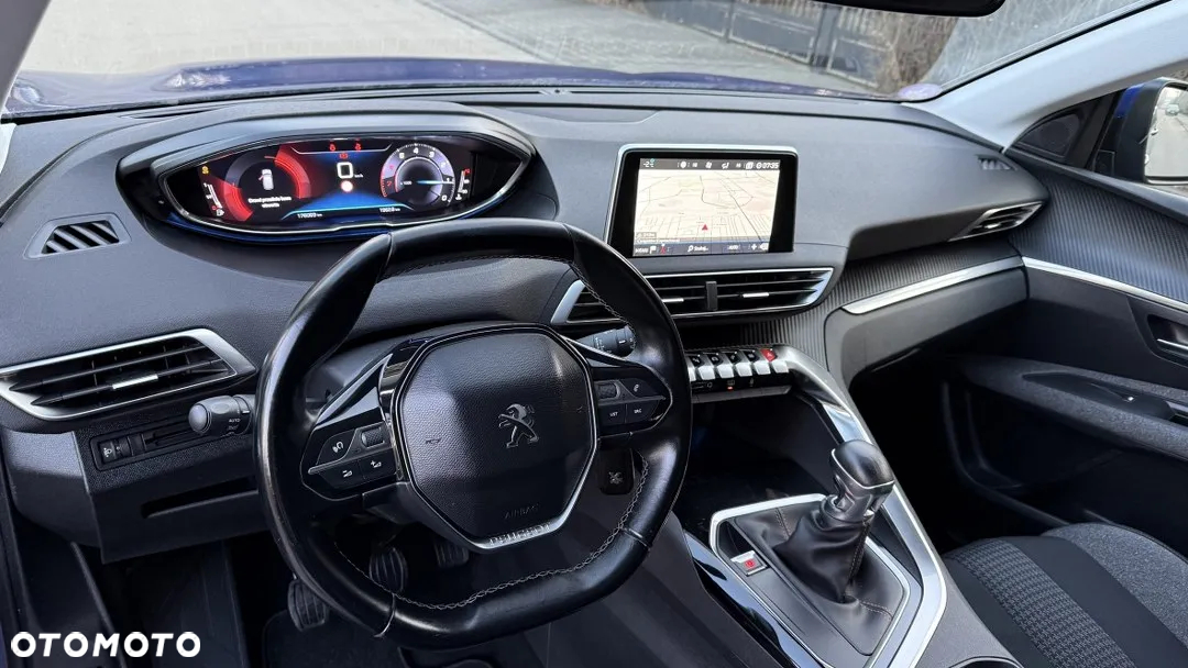Peugeot 3008 1.2 PureTech Allure Pack S&S - 19