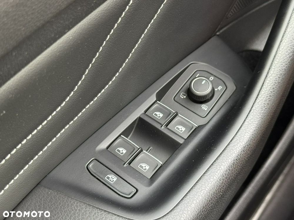Volkswagen Passat Variant 2.0 TDI Elegance DSG - 14