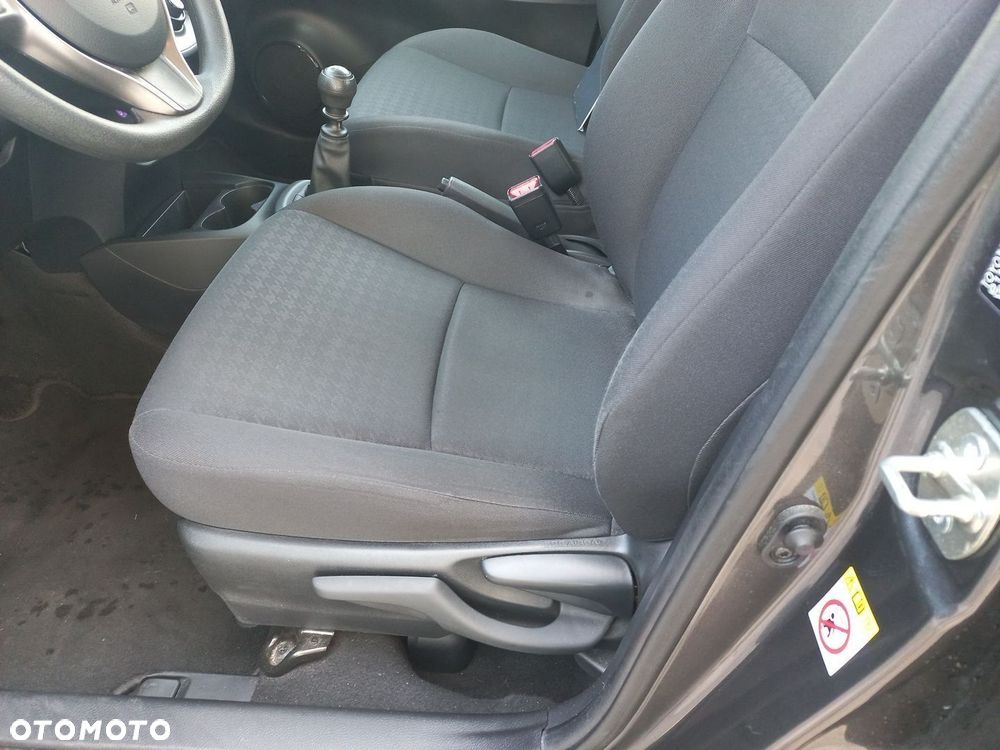 Toyota Yaris - 9