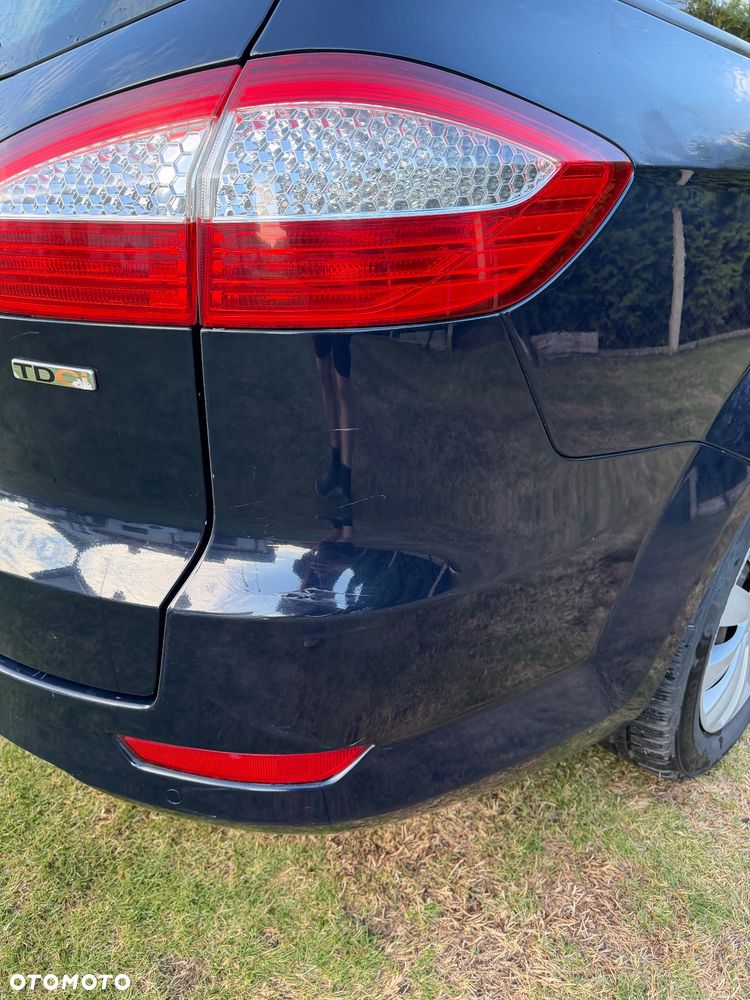 Ford Mondeo 2.0 TDCi Ambiente - 26