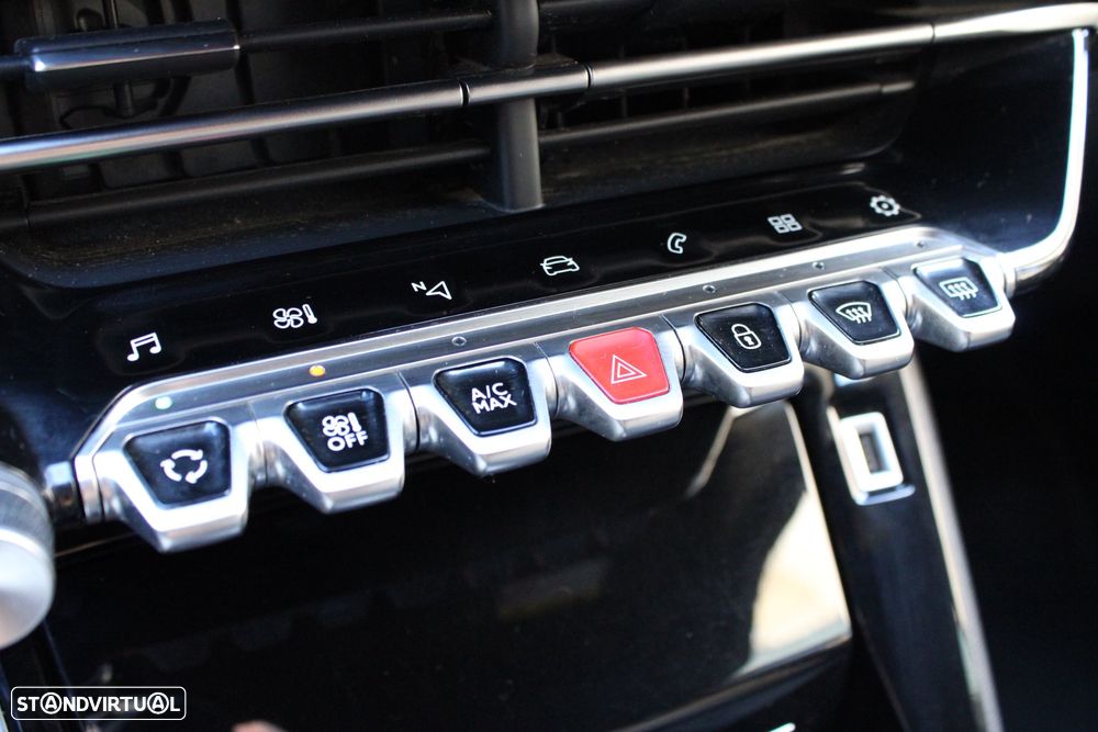 Peugeot 2008 PureTech 130 EAT8 Allure - 24