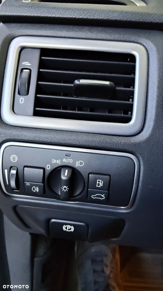 Volvo V70 D2 Geartronic Powershift Momentum - 19