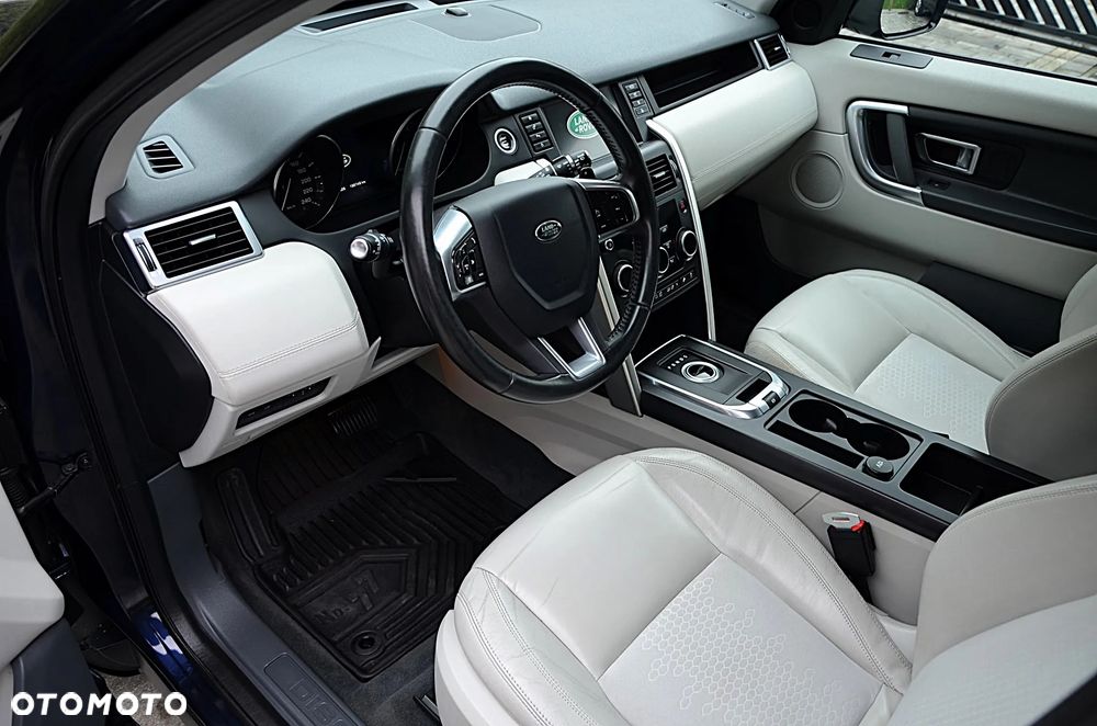 Land Rover Discovery Sport 2.0 TD4 HSE - 16