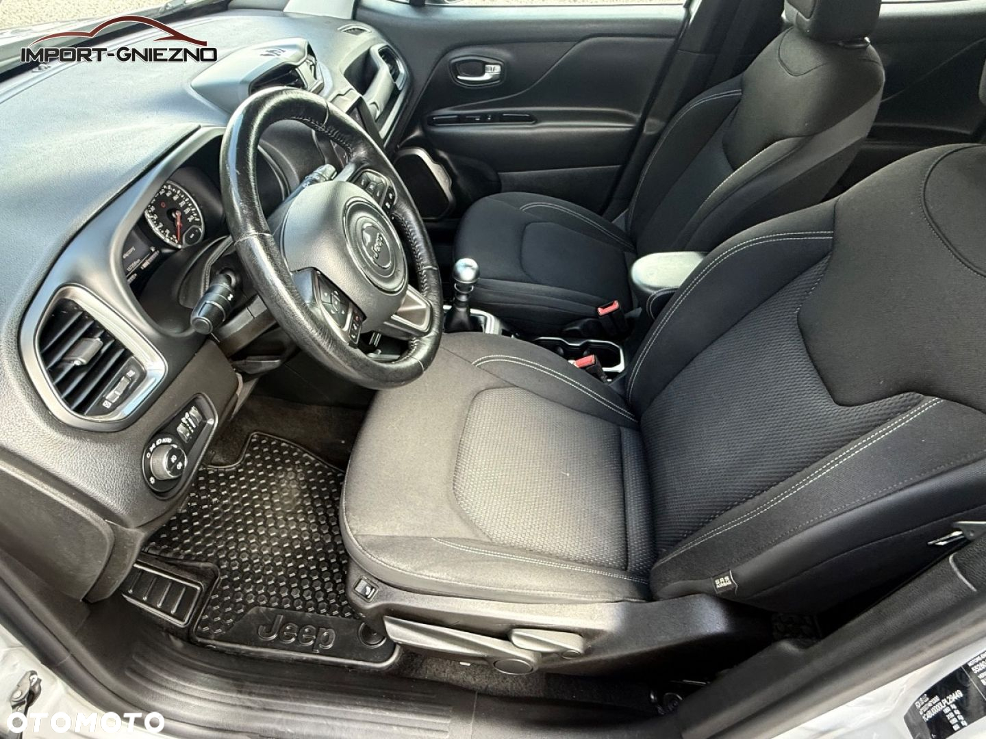 Jeep Renegade - 28
