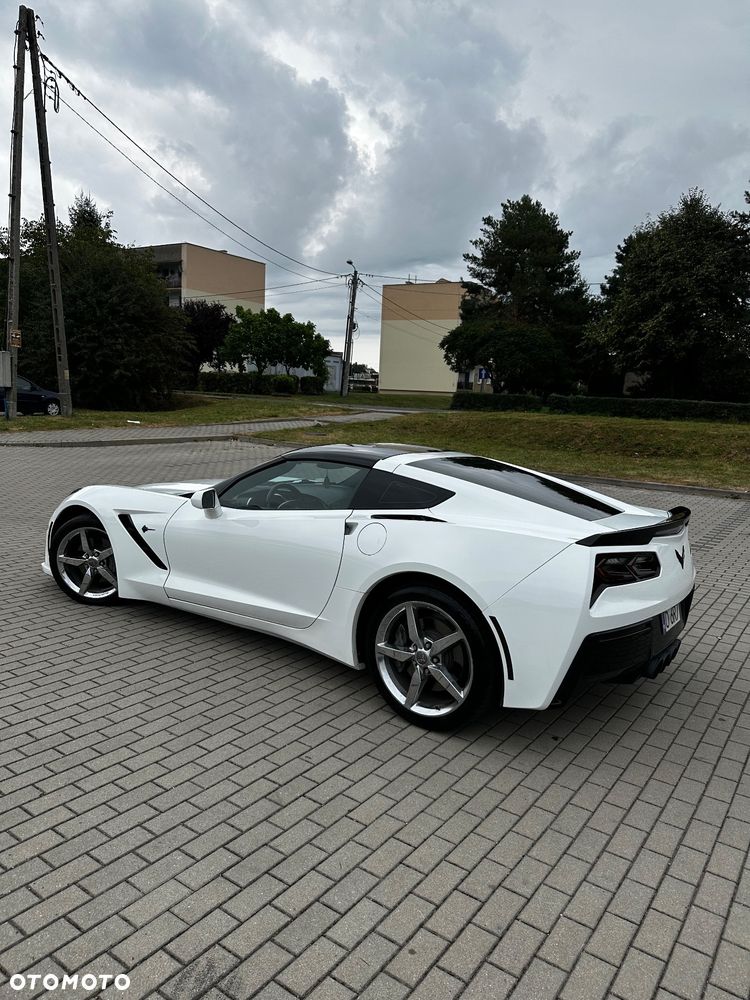 Chevrolet Corvette - 3