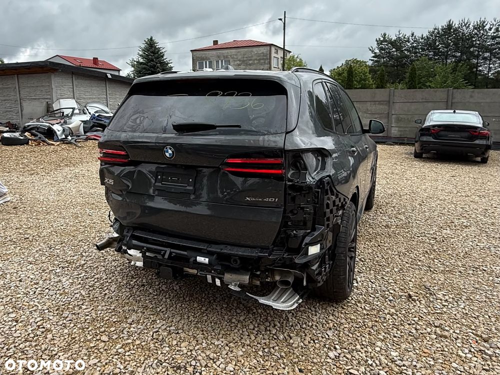 BMW X5 xDrive40i - 7