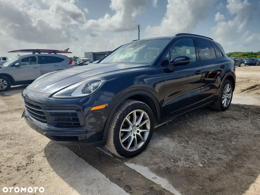Porsche Cayenne Standard - 1