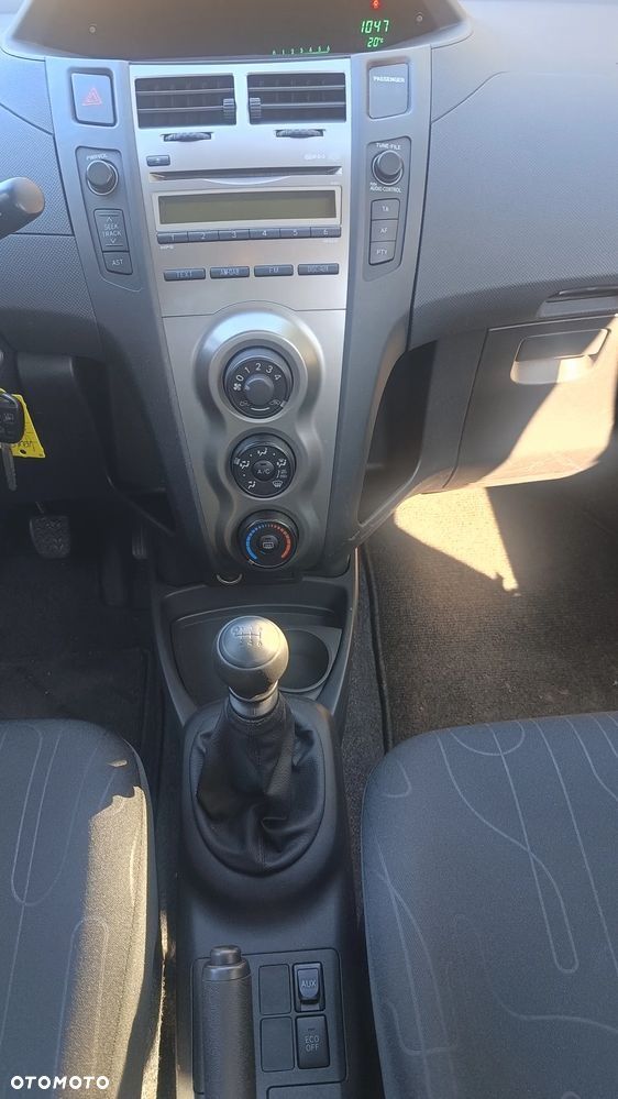 Toyota Yaris 1.33 VVT-i Life - 23