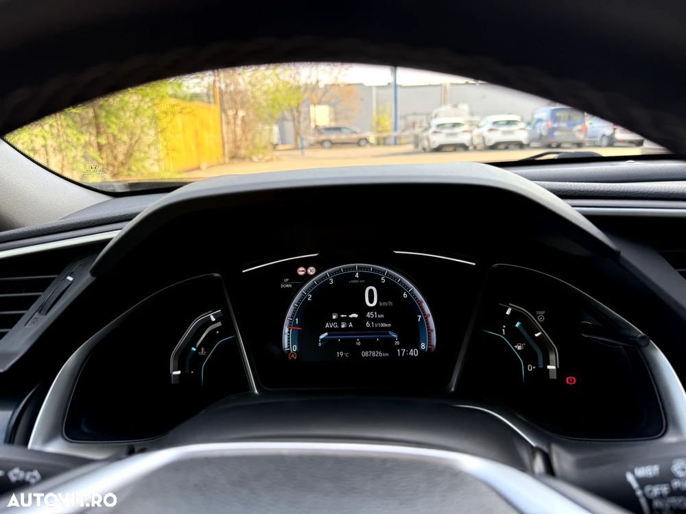 Honda Civic 1.5 VTEC Turbo Elegance Navi - 8