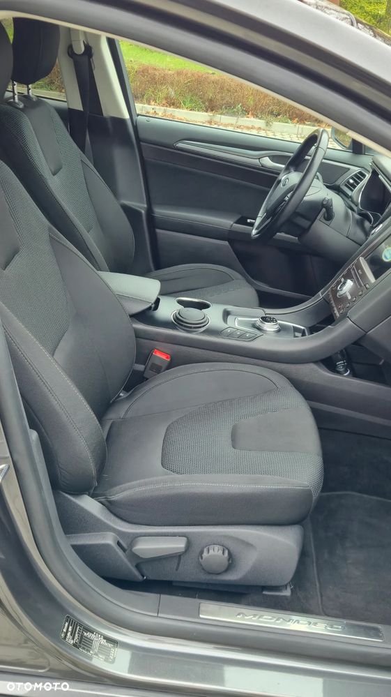 Ford Mondeo 2.0 EcoBlue Titanium - 32