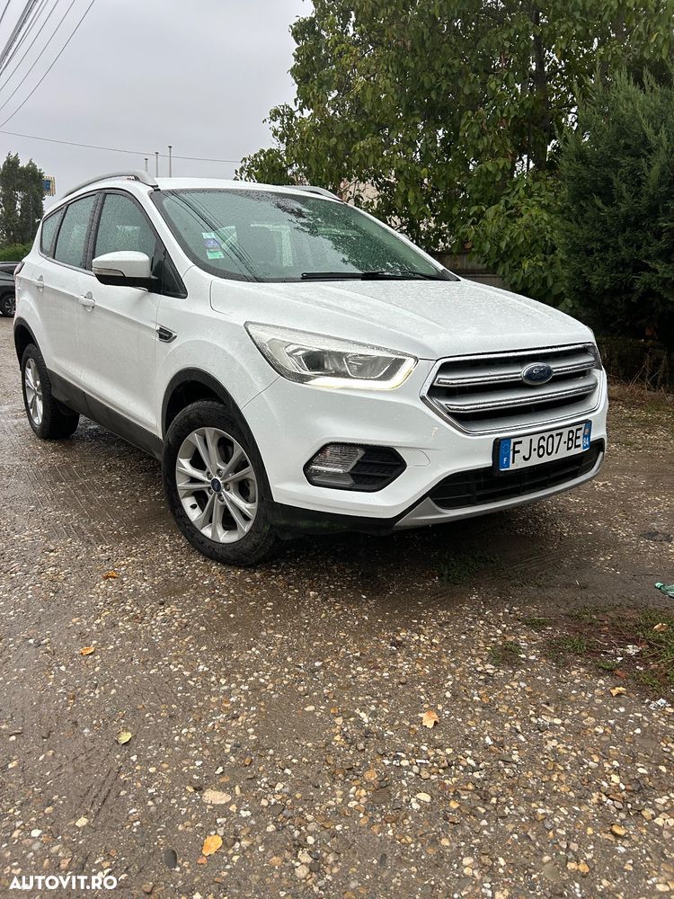 Ford Kuga - 2