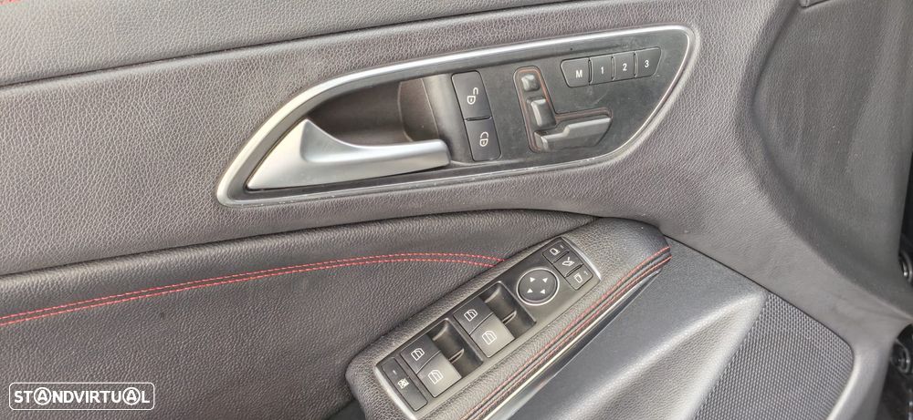 Mercedes-Benz CLA 45 AMG 4Matic 7G-DCT - 23