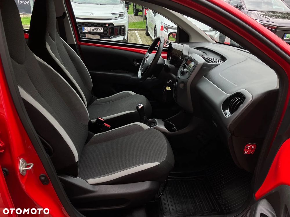 Toyota Aygo x-play - 16