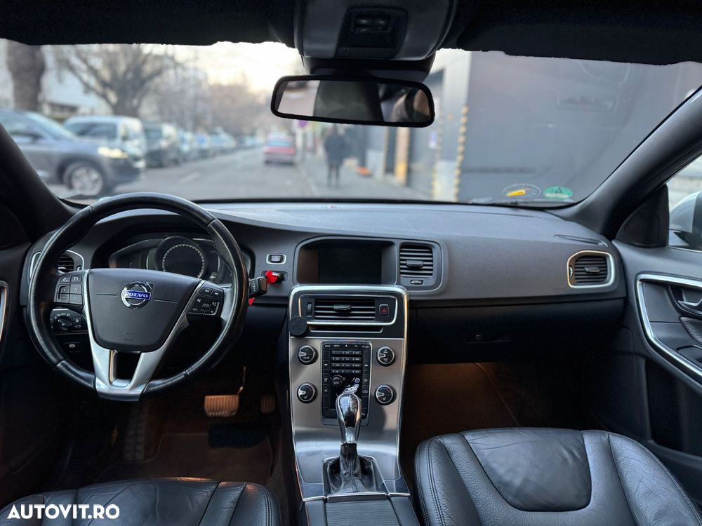 Volvo S60 D4 Geartronic RDesign - 6