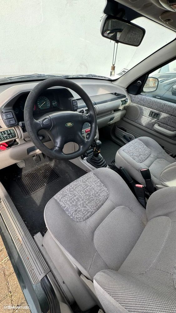 Land Rover Freelander 2.0 di - 11