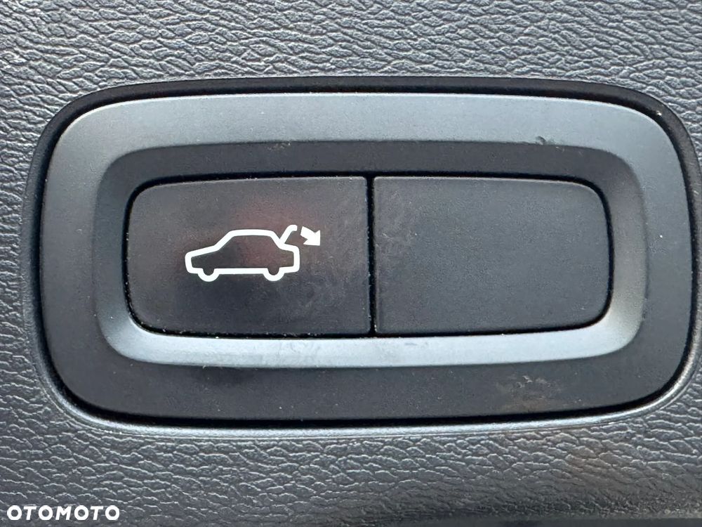 Volvo XC 60 D4 Momentum - 38