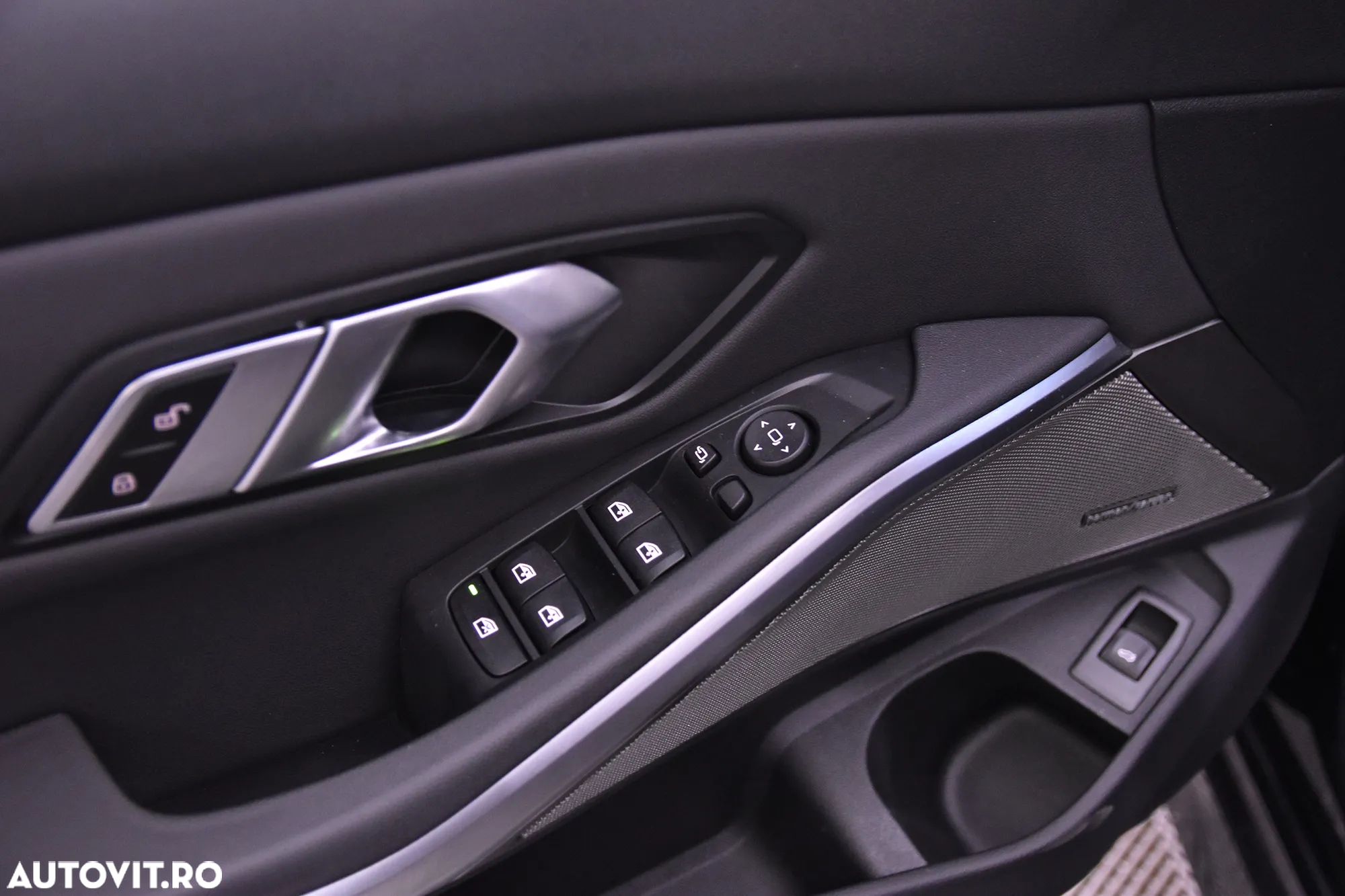 BMW Seria 3 320i AT - 14