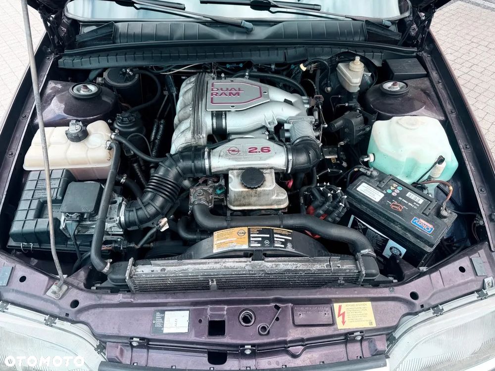Opel Omega 2.6i CD Diamond - 36
