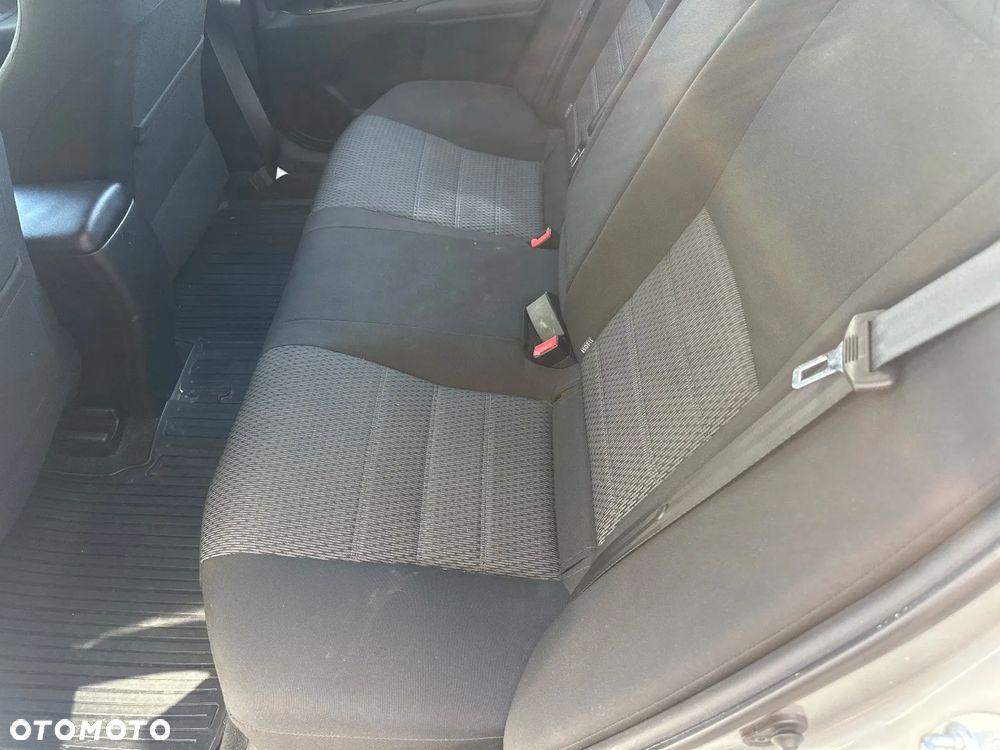 Toyota Avensis 2.0 Premium MS - 21