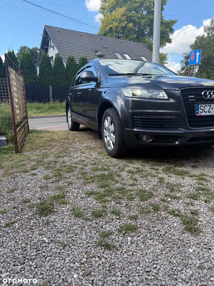 Audi Q7 - 1