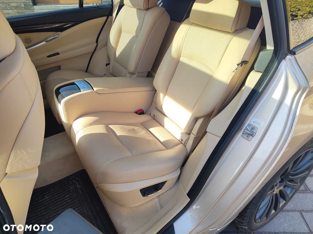 BMW 5GT - 7