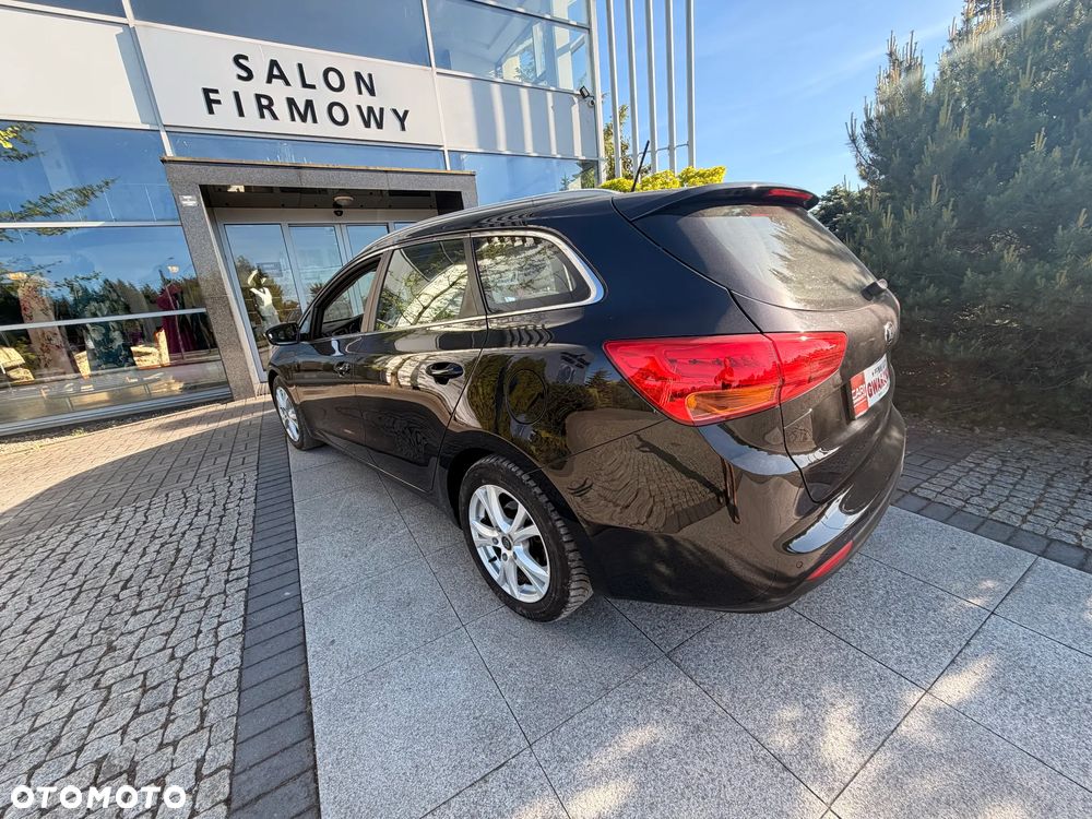Kia Ceed 1.6 GDI ISG Spirit - 11