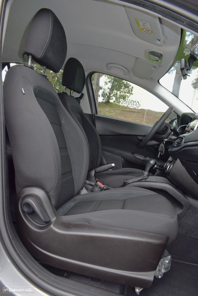 Fiat Tipo Station Wagon 1.6 M-Jet Lounge DCT - 35