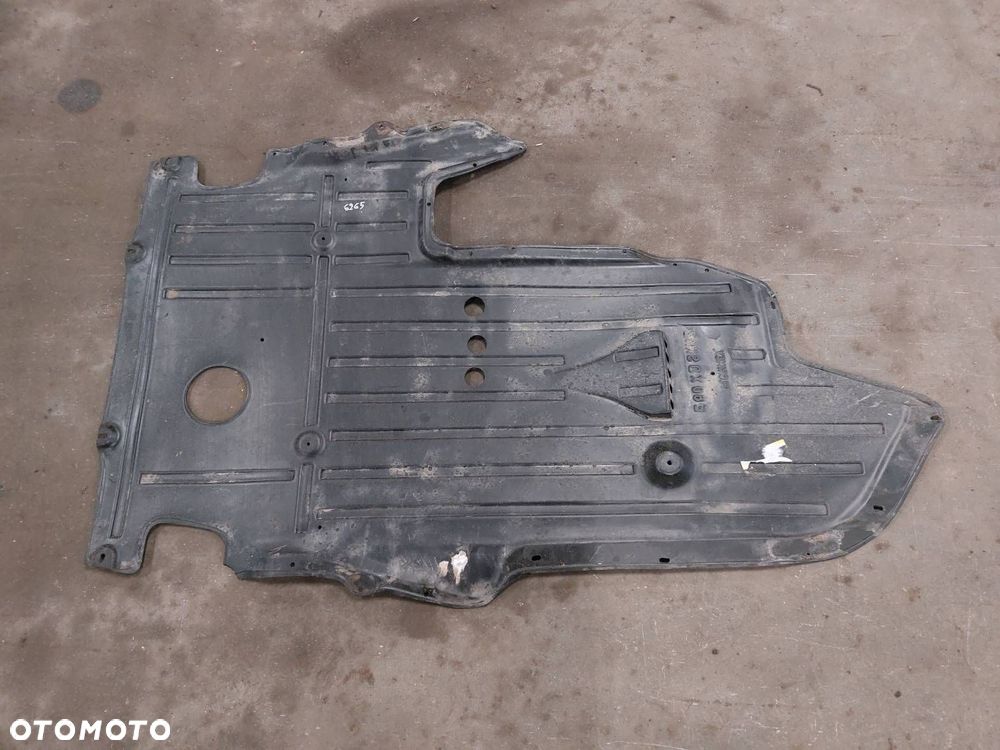 OSŁONA PODŁOGI DOLNA PRAWA BMW E60 520i - 1