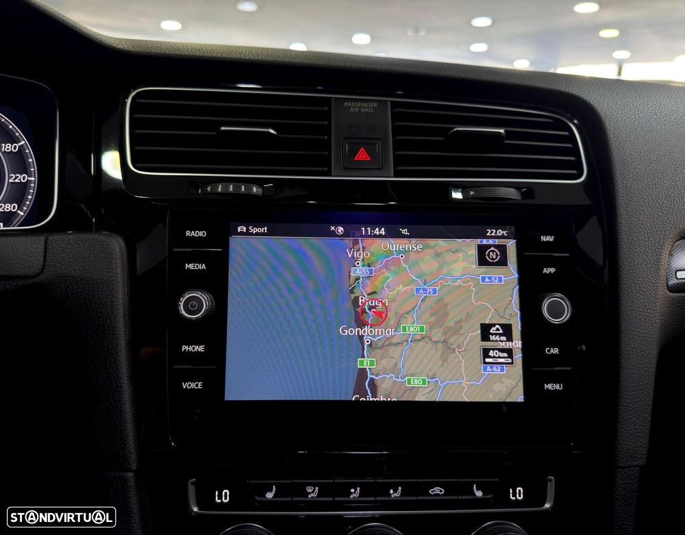 VW Golf GTI TCR 2.0 TSI OPF DSG - 41