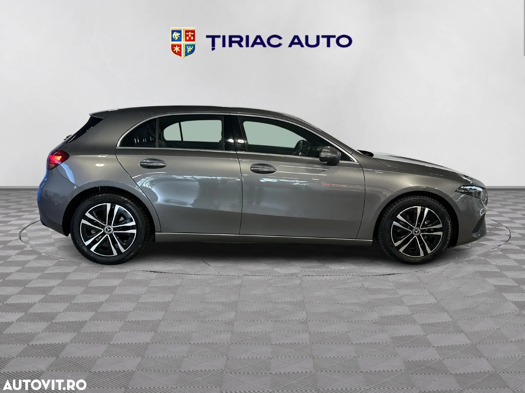 Mercedes-Benz A - 6
