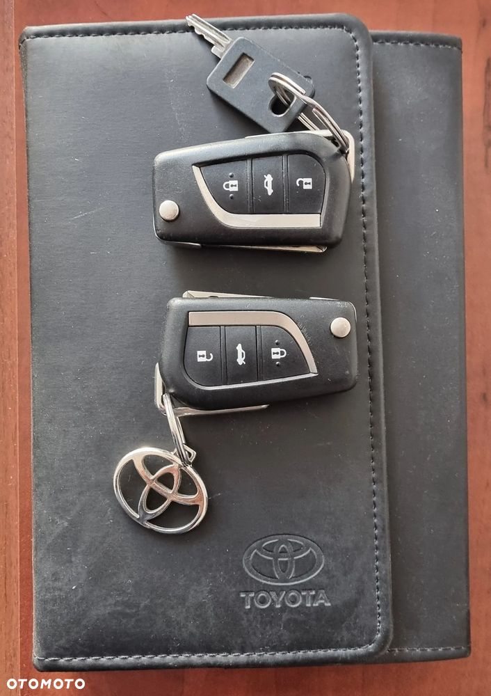 Toyota Avensis 2.0 D-4D Premium - 7