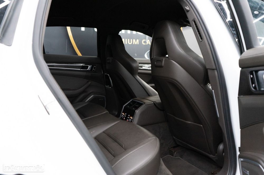 Porsche Panamera Sport Turismo 4 E-Hybrid - 50