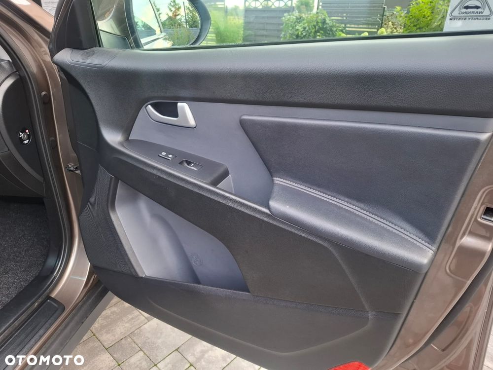 Kia Sportage 2.0 XL 2WD - 35