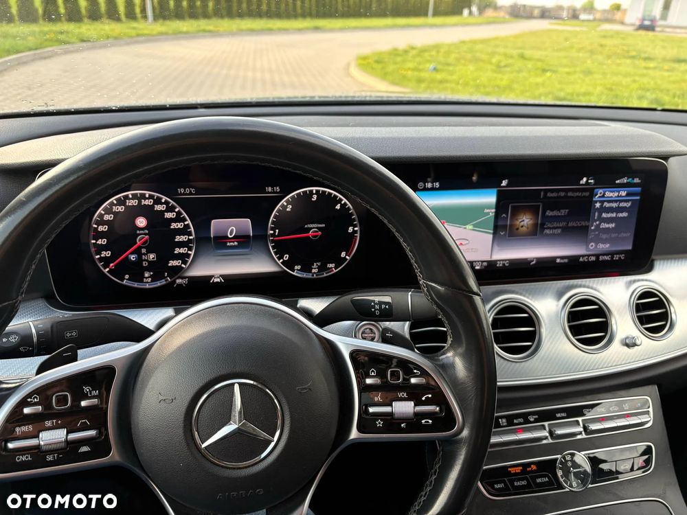 Mercedes-Benz Klasa E 220 d 4Matic 9G-TRONIC Exclusive - 11