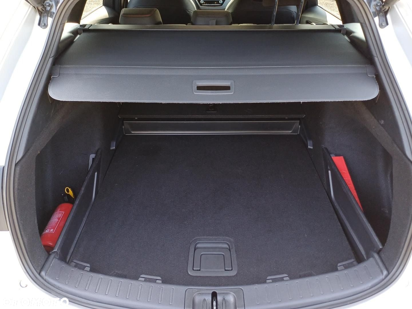 Toyota Corolla 1.8 Hybrid GR Sport Dynamic - 11