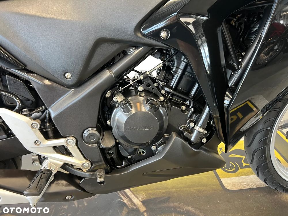 Honda CBR - 26